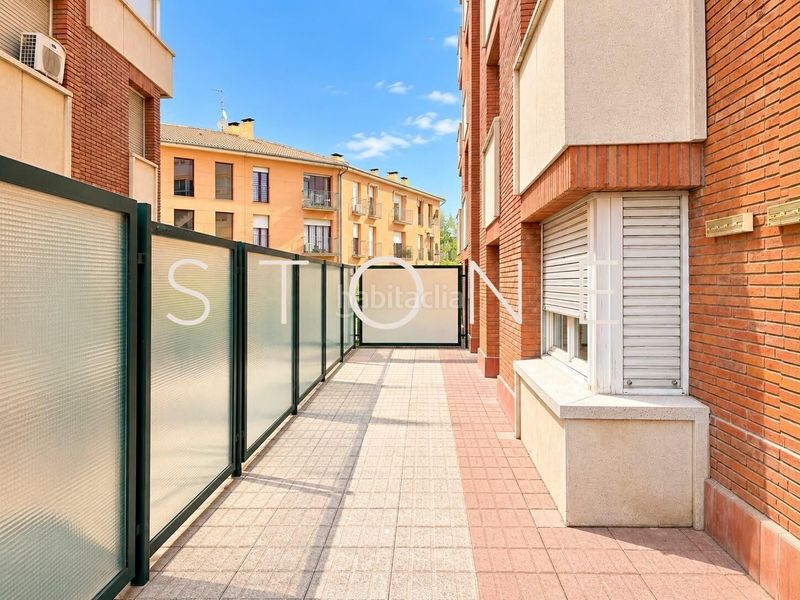 Foto 8c420242-f7dc-4bd9-bffb-c5cfe5302548. Flat with parking in Olot