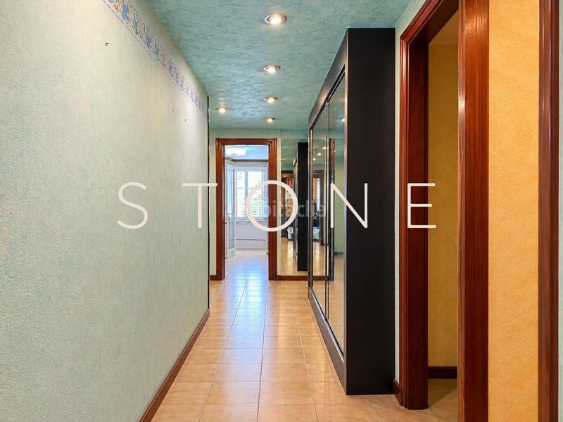 Foto b574fb01-c790-4bc3-b5e2-e572951ab6c0. Flat with parking in Olot