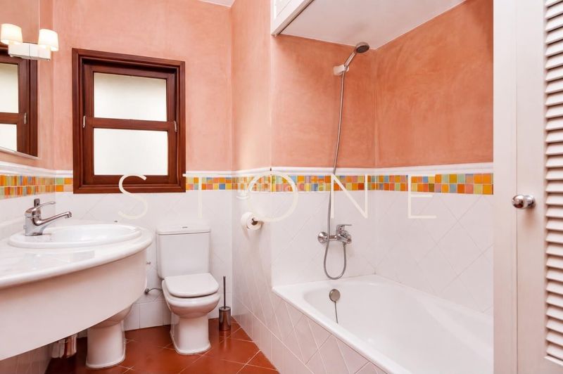 Foto bc156637-9416-4fbd-9763-aa68c9929519. Casa amb calefacció aparcament piscina a Cala en Blanes Ciutadella de Menorca