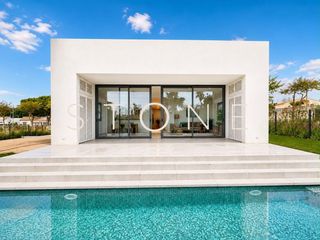 Chalet in Castell d´Aro. Arquitectura, diseño y eficiencia una villa de nueva generación