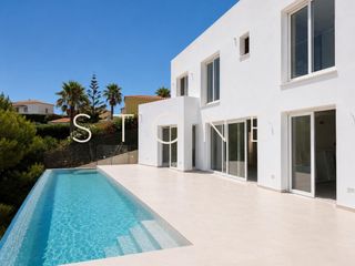 Chalet en Cala Llonga-Sa Mesquida. Obra nueva en cala llonga