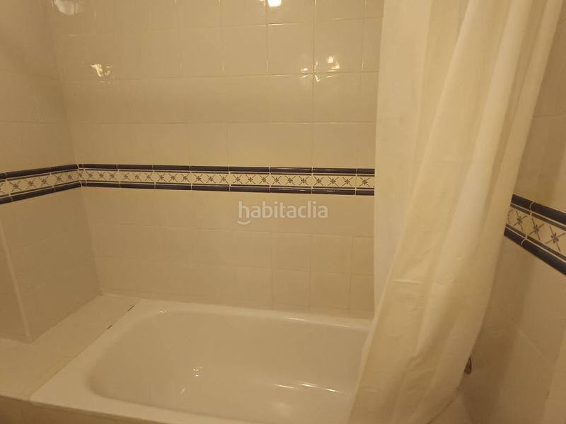 Foto 1db368d0-13bd-4c3e-808d-3e2bc7db0733. Rent flat in sector sur - la palmera - reina mercedes Sevilla