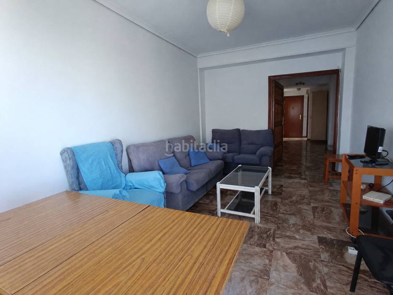 Foto c6027cab-ee20-41bf-93fb-7b8b928edbe1. Rent flat in sector sur - la palmera - reina mercedes Sevilla