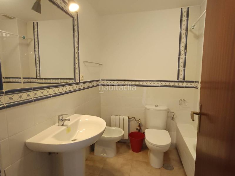 Foto e5df4ed1-f25b-40a1-addb-47bf78e5b5fc. Rent flat in sector sur - la palmera - reina mercedes Sevilla