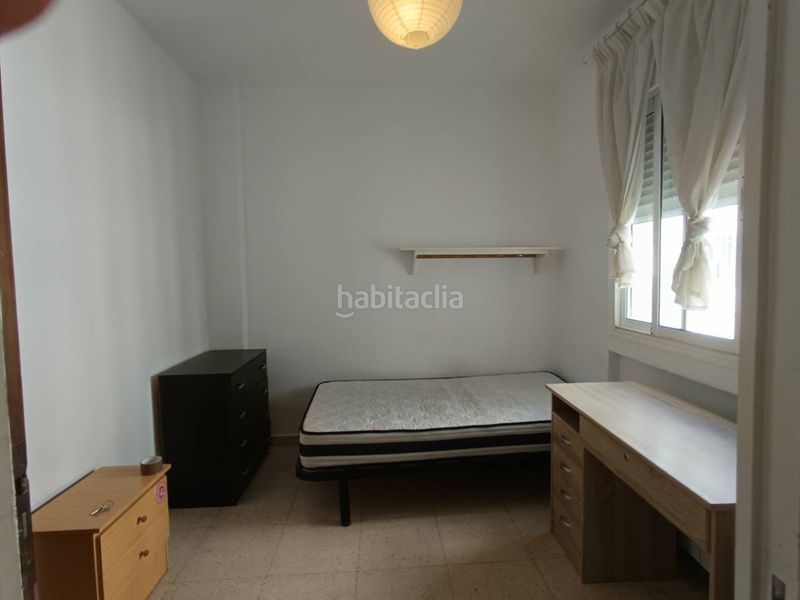 Foto f8d2bbdb-0478-4db1-b1ed-baae5ba9f5f9. Rent flat in sector sur - la palmera - reina mercedes Sevilla