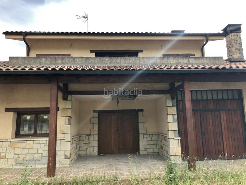 Foto 83c0d4be-6bdc-45ae-b6df-139a96f38cb1. Chalet en c/ mendraka en Elorrio