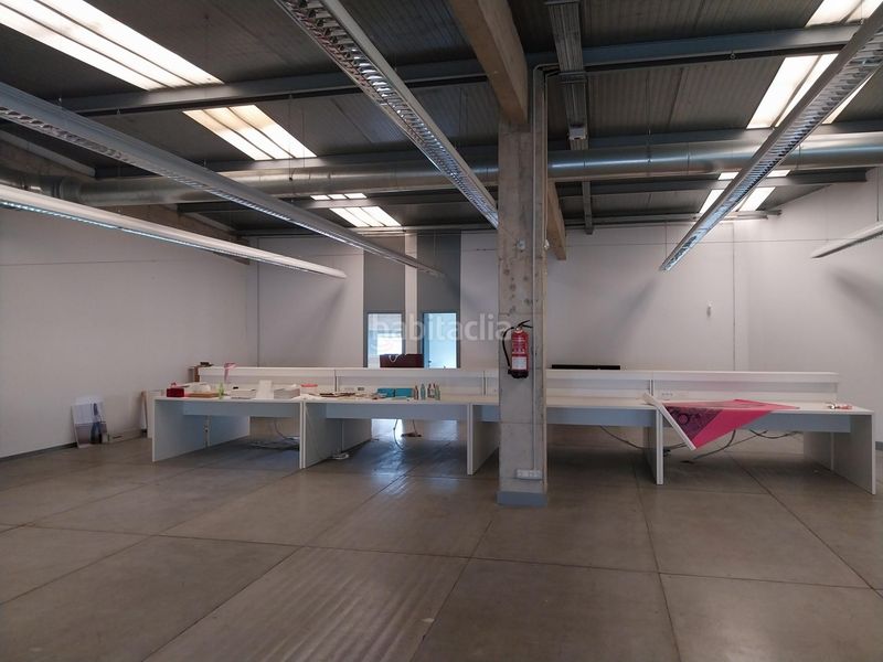 Foto 4c11d494-5e2a-454a-9c79-f31d8e3536cb. Nau industrial a Oiartzun