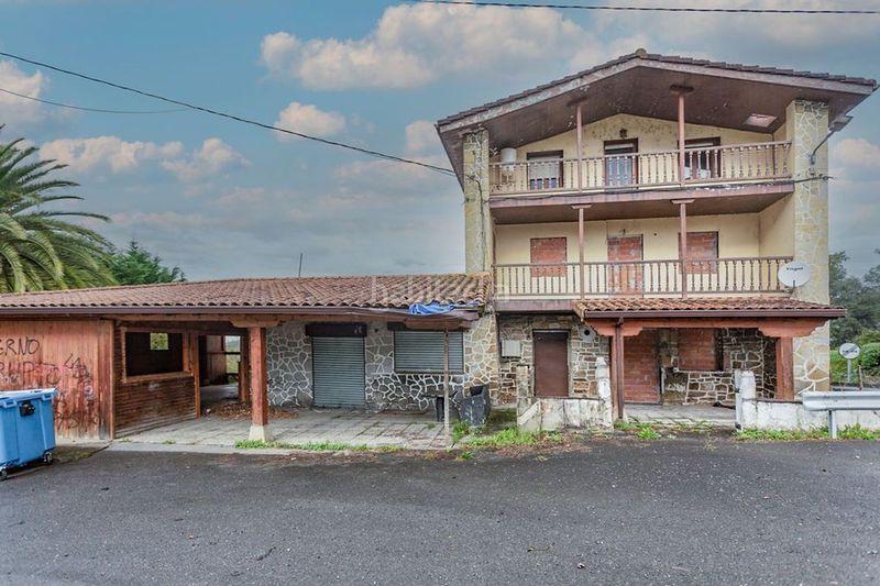 Foto 3abd19d7-98d4-4047-99c6-4995d92c2409. Chalet en barrio las torcachas 12 en Carranza