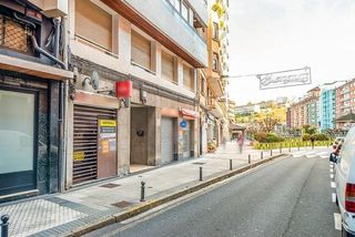 Local Comercial a Calle ESCALANTEGUI 21