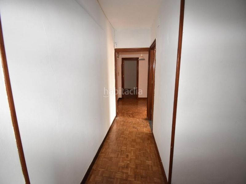 Foto f1f9cfbb-2665-422d-bb78-76cb1c905635. Piso en calle marques robredo 7 en Santoña