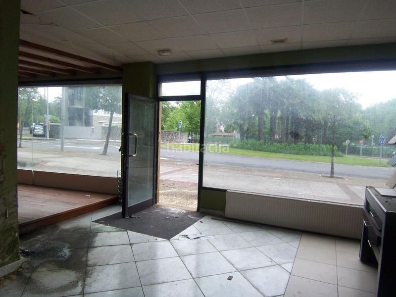 Foto 1b0a7a58-23af-4ce0-b616-ae9e5e0eddc2. Local comercial en calle marieluts en Hernani