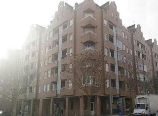 Aparcament cotxe a Lakua-Bizkarra