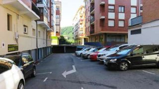 Aparcament cotxe a Calle errekatxu