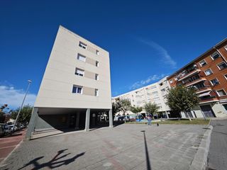 Appartement à Barrio lacabex auzoa 2. Amplio y luminoso piso en aranguren, zalla  202,000