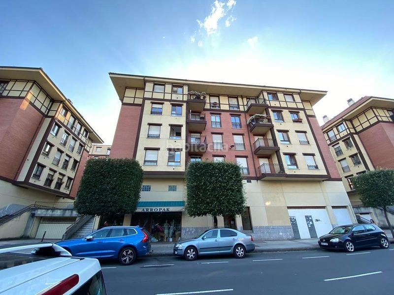 Foto 57607523-169a-4a3e-ba79-1625b84d58b6. Car parking in Berriz