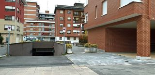 Aparcament cotxe a Calle atxurizubi 16