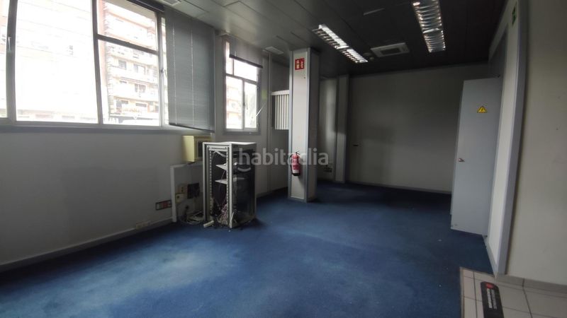 Foto 1169613a-69a7-4496-8757-cbeaf21e0315. Local comercial en calle de nerbioi 1 en Llodio