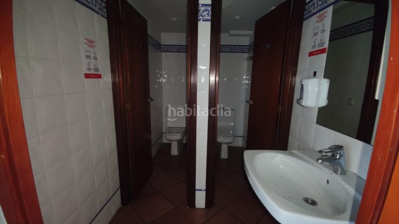 Foto 40f40681-cec4-49b4-8bbc-9fb8cc158e6d. Local comercial en calle de nerbioi 1 en Llodio