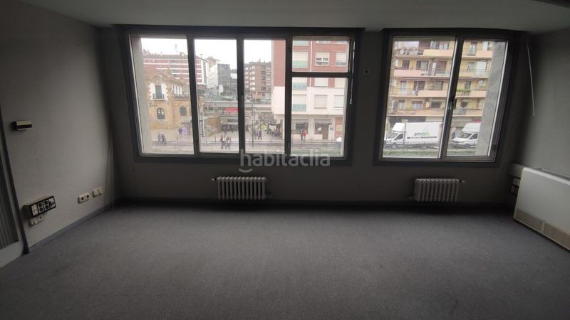 Foto 730ad6da-8343-4ef7-9bc2-508e652f967c. Local comercial en calle de nerbioi 1 en Llodio