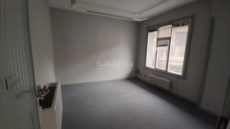 Foto bdc70a79-ab32-4454-a6b5-3c9acc198f97. Local comercial en calle de nerbioi 1 en Llodio