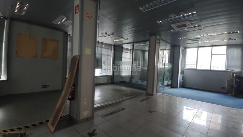 Foto e0273f61-0443-4b1f-9480-06f774f05933. Local comercial en calle de nerbioi 1 en Llodio