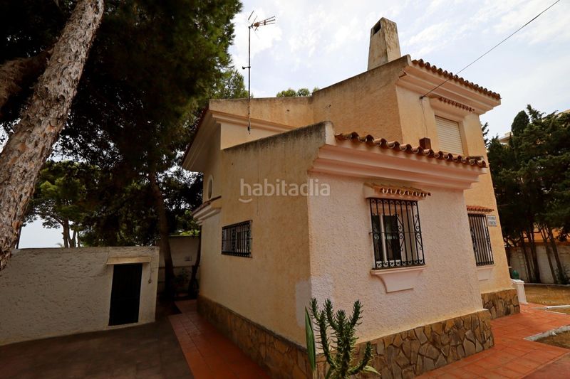 Foto 8016e16b-f375-47de-aa43-6cfc8992d415. House with heating parking in El Pinillo Torremolinos
