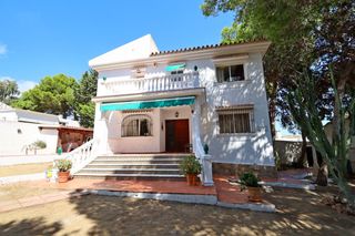 Casa  Torremolinos -  pinomar. Chalet independiente en el pinillo con piscina y gran parcela