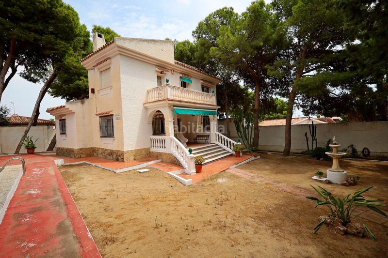 Foto dd16b89f-b72e-45f2-9c62-b998e4271083. House with heating parking in El Pinillo Torremolinos