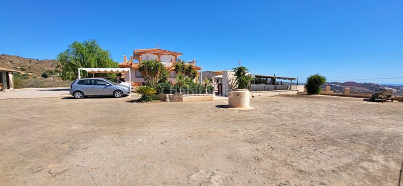 Foto dacf9798-9be2-4c0e-ac3d-468e99df2d29. Casa amb calefacció a Diseminados Rincón de la Victoria