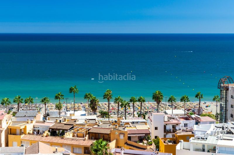 Foto 025e8979-0a7d-4a90-9e4c-1efa77f0a9f3. Àtic amb calefacció a El Bajondillo Torremolinos