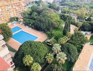 Pis  Benalmádena - gamonal. Amplio y luminoso piso en esquina con terraza soleada