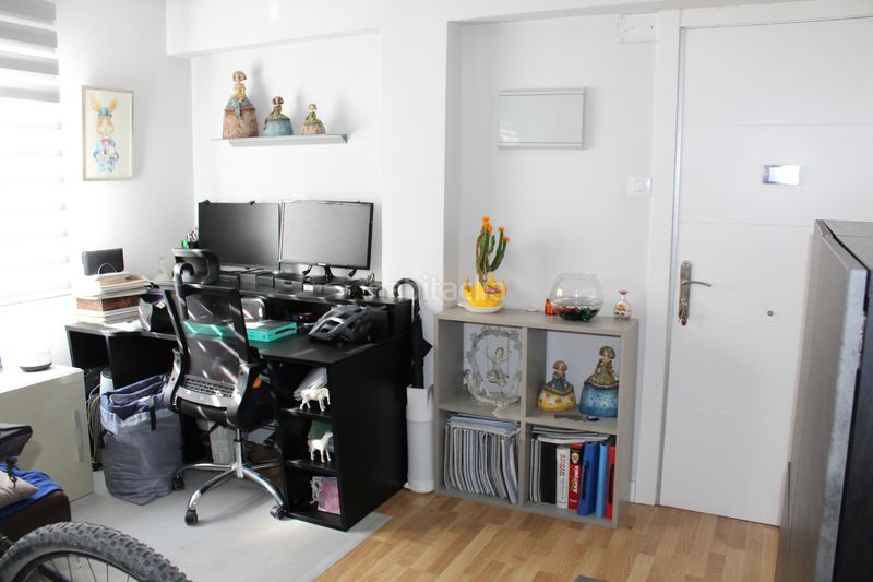 Foto 4d054fca-2da7-4933-8879-44eeb9c8f668. Etagenwohnung mit heizung in Oeste Logroño