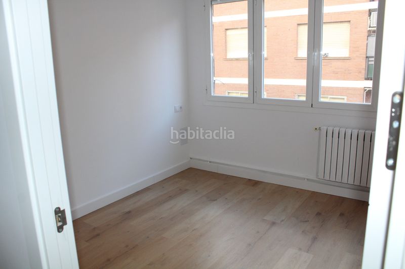 Foto f3bb787f-a5a9-40da-bc86-b1c865f3c9ee. Pis amb calefacció a Gran Via Logroño