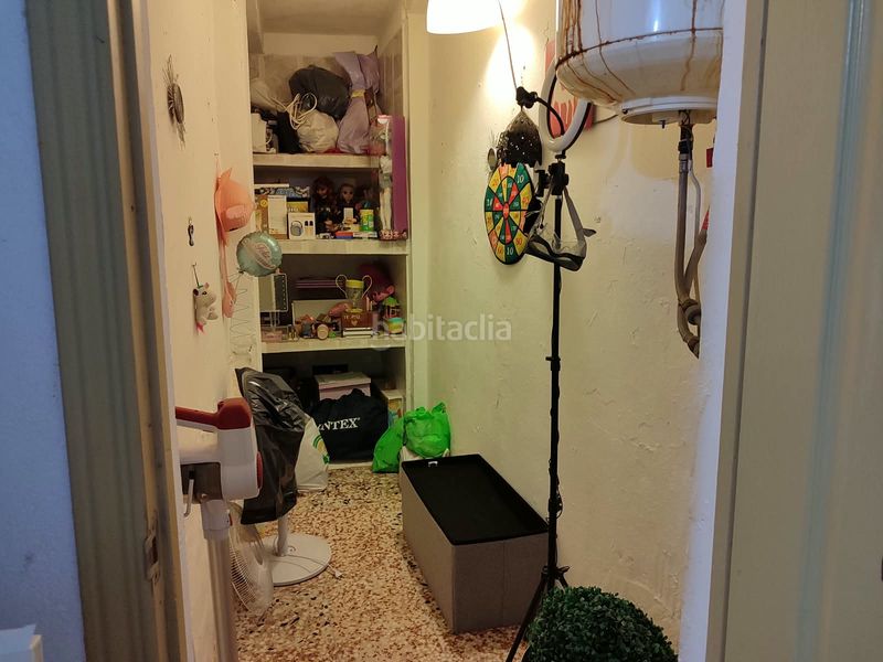 Foto 3dbbc25e-cfee-4b46-806b-25381363113a. Casa amb xemeneia a El Rinconcillo Algeciras