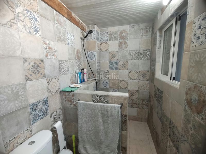 Foto 480d34bd-c282-4d3a-80ed-3b14f5191b19. Casa amb xemeneia a El Rinconcillo Algeciras