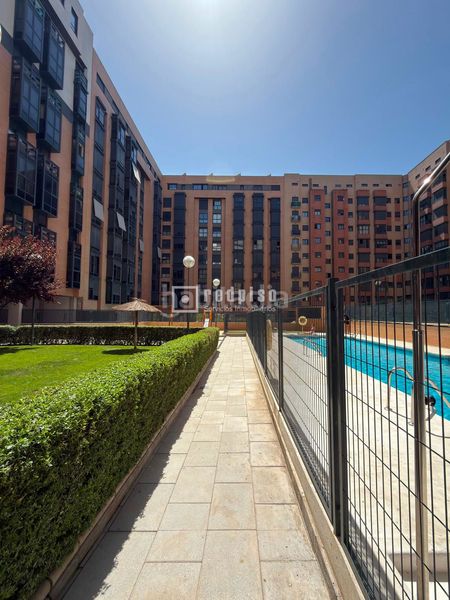Foto 8f742ecd-bac6-46a4-bd05-de8293ae27fc. Dúplex amb calefacció aparcament piscina a Ensanche de Vallecas-La Gavia Madrid