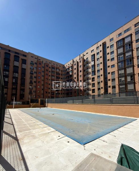 Foto ecc9711d-5409-4e1f-943c-94a70972d8ee. Dúplex amb calefacció aparcament piscina a Ensanche de Vallecas-La Gavia Madrid