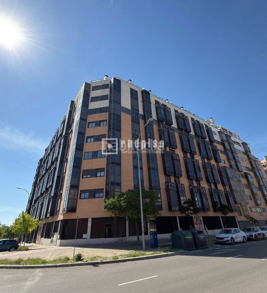 Foto f3d380ee-f0c7-4967-912a-752ba59ffb33. Dúplex amb calefacció aparcament piscina a Ensanche de Vallecas-La Gavia Madrid
