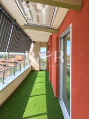 Appartamento in Fontsanta-Fatjó. Piso con gran balcón en calle can cors, cornellá de llobregat