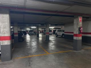 Autoparkplatz in Carrer de Santiago Rusiñol