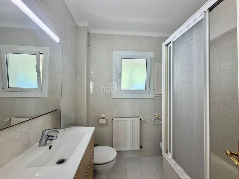 Foto c95a9ac6-9c03-48cb-91ef-fdfe33321762. Apartament amb calefacció a Centre Roses