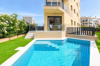 Apartament  Carrer del port de reig. Bajo de obra nueva con jardín y piscina privada en salatà, roses