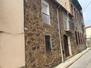Maison à Sant Jaume de Llierca. Casa de poble