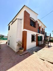 Casa in Albinyana. Casa unifamiliar en albinyana bonaterra ii