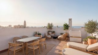 Àtic a Centro Histórico. Moderno ático dúplex con solarium en el centro histórico de mála