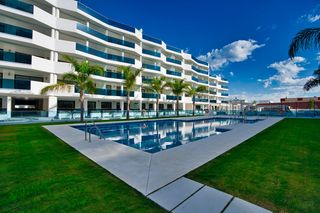 Àtic a El Faro de Calaburra - Chaparral. Apartamento de 3 dormitorios en una urbanización a estrenar cerc