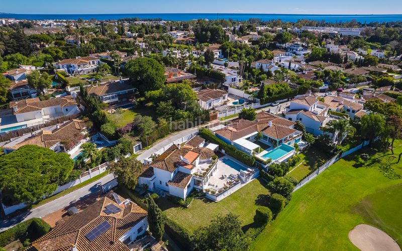 Foto 23756ee3-874d-4375-b3dc-385e564f4341. Casa amb aparcament piscina a Guadalmina Alta Marbella