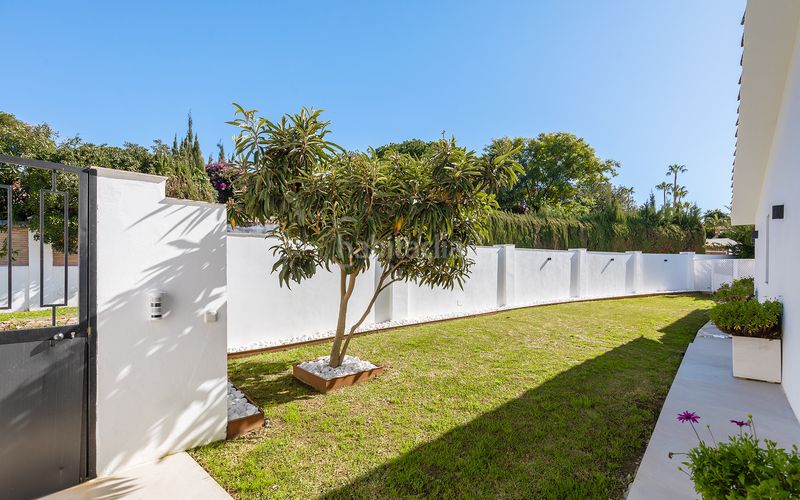 Foto 58427e74-3308-49a5-a2e4-f0e17c26b749. Casa amb aparcament piscina a Guadalmina Alta Marbella