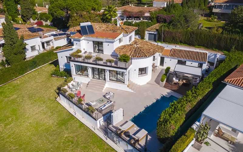 Foto faf4f90e-f1c5-4e11-ac53-53cac46cfbef. Casa amb aparcament piscina a Guadalmina Alta Marbella