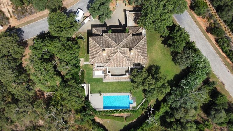 Foto 17a0774b-45ca-4d68-ac80-211a91e7b7df. Casa amb aparcament piscina a Valderrama Sotogrande